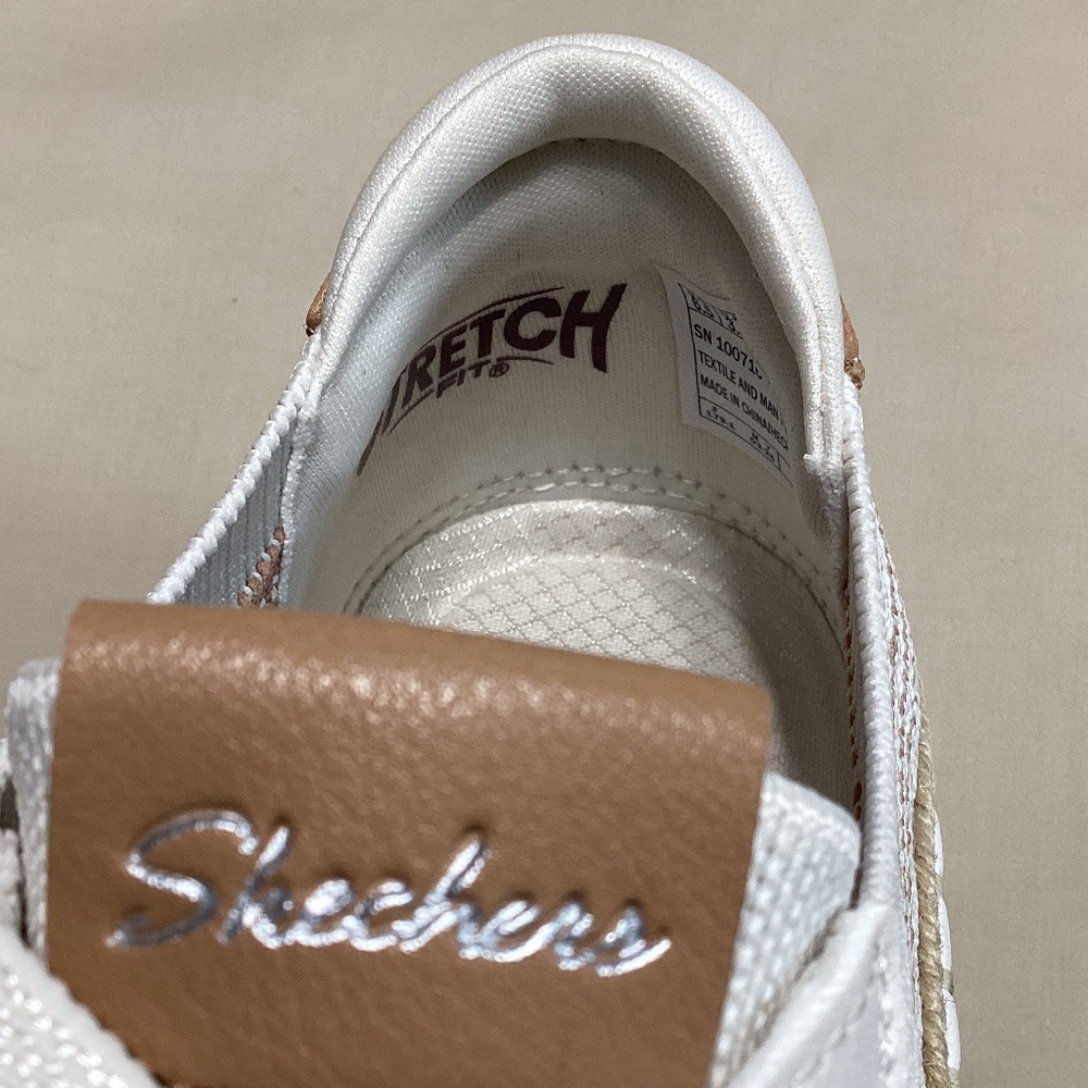 Skechers Stretch Fit Wilshire Blvd Bellevue Slip on - Picture 7 of 16